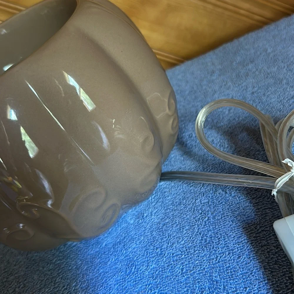 Yankee Candle Harvest Pumpkin Scenterpiece Meltcup Wax Warmer